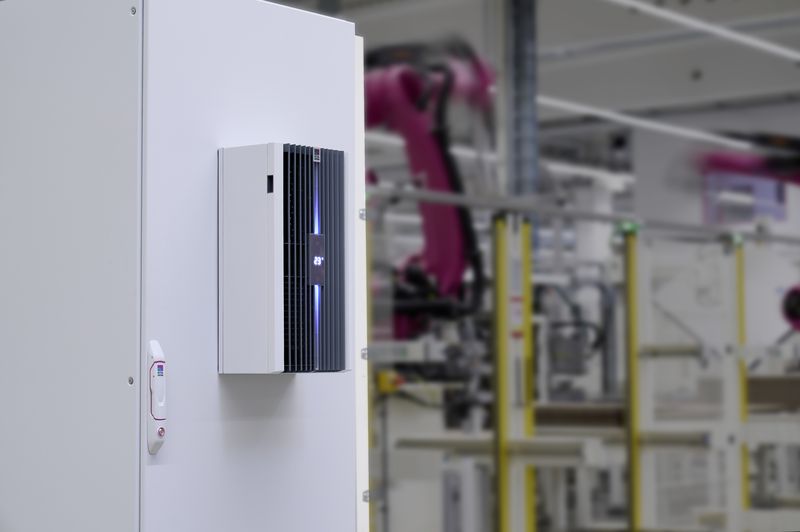 Новите охлаждащи модули Blue e+ S – най-енергийноефективните в света